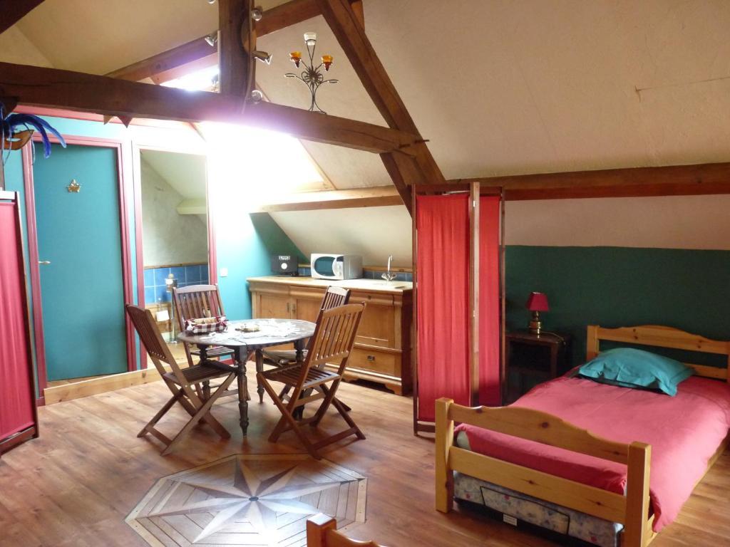 Le Trot'In Chair Bed & Breakfast Martigny-le-Comte Bilik gambar