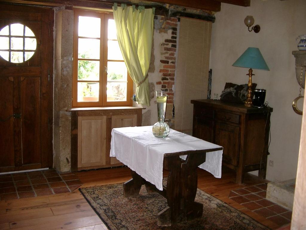 Le Trot'In Chair Bed & Breakfast Martigny-le-Comte Bilik gambar